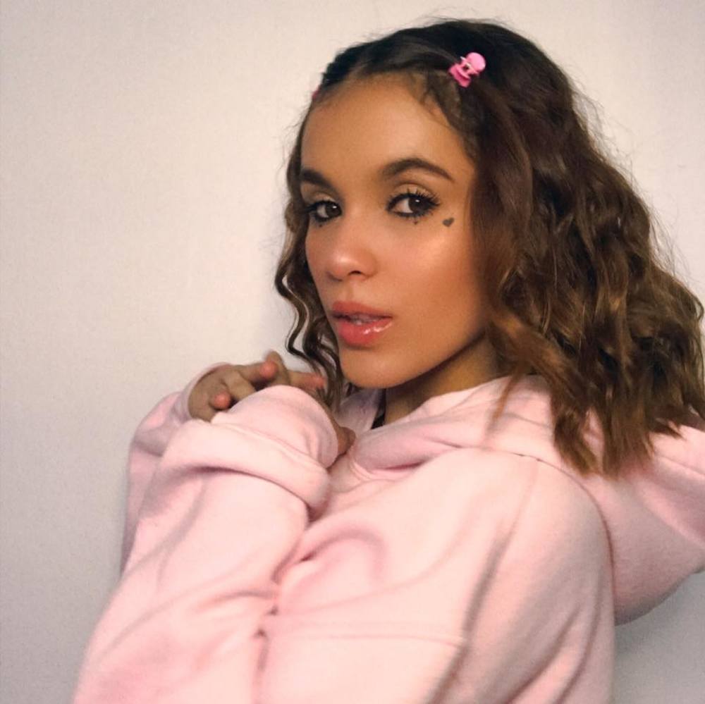 Meet your Posher, Alanis